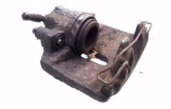 Skoda Superb B6 (3T) Front brake caliper