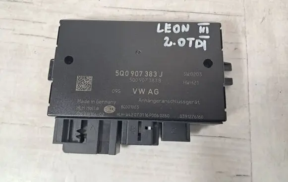 Seat Leon (5F) Tow bar trailer control unit/module 5Q0907383J