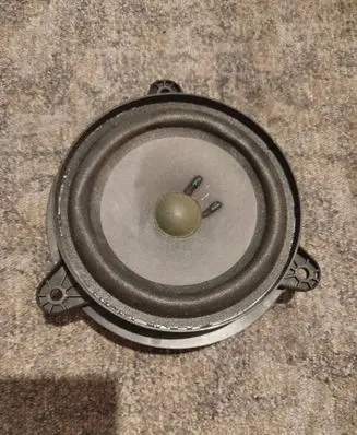 Nissan Qashqai Front door speaker 281567Y300 93147585