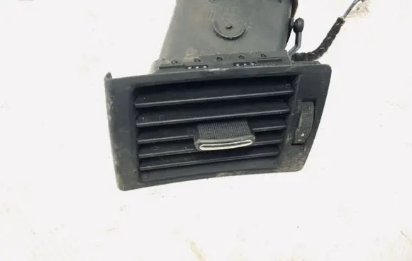 Audi A4 S4 B6 8E 8H Dash center air vent grill 8e0820901