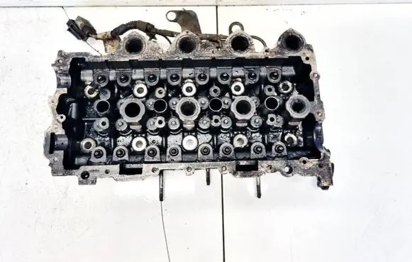 Peugeot 407 Engine head 9655911480