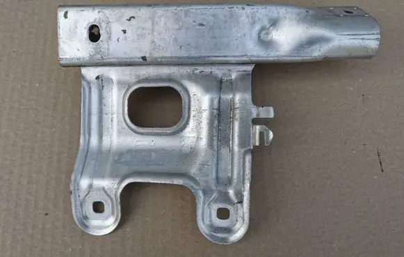BMW 1 F20 F21 Front bumper mounting bracket 7266194