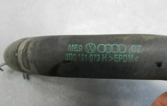 Volkswagen Phaeton Engine coolant pipe/hose 3D0121157H
