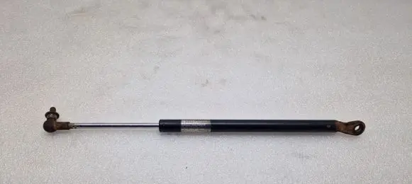 Suzuki Grand Vitara II Tailgate strut