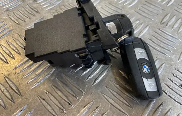 BMW 3 E90 E91 Ignition lock 6954719 10862510