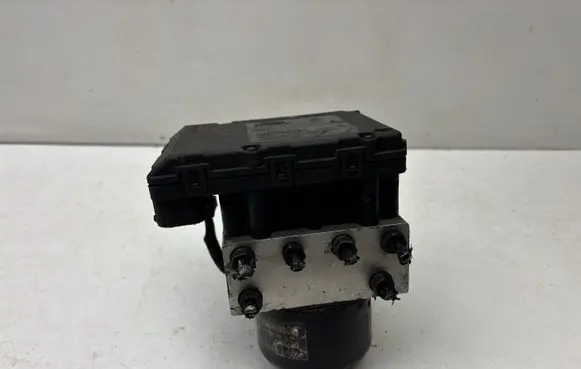 Volkswagen Golf IV ABS Pump 1J0907379P 1J0614117D