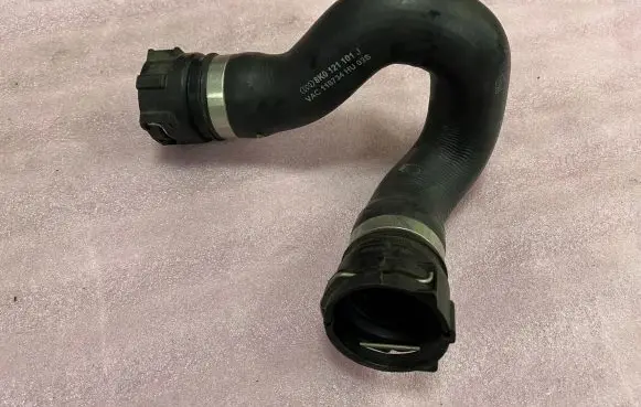 Audi A4 S4 B8 8K Engine coolant pipe/hose 8K0121101J 8K0121101