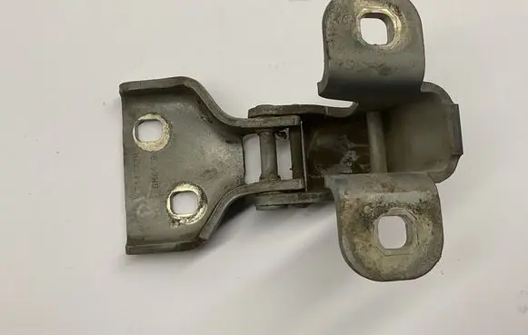 Renault Trafic II (X83) Front door upper hinge 311772M GM66380