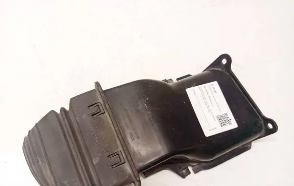 Mercedes-Benz B W245 Air intake hose/pipe A1695050241