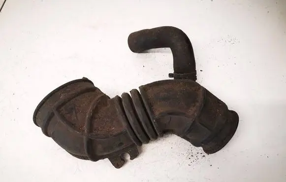 Opel Vectra B Air intake hose/pipe 90499551SF