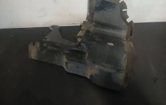 Volvo V70 Intercooler air guide/duct channel 30678191