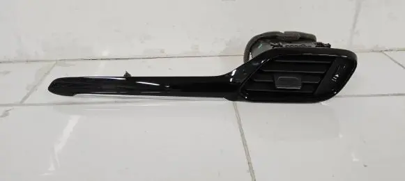 Ford Fiesta Dashboard side air vent grill/cover trim H1BBA018B08