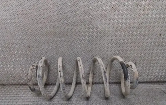 Toyota Yaris Rear coil spring