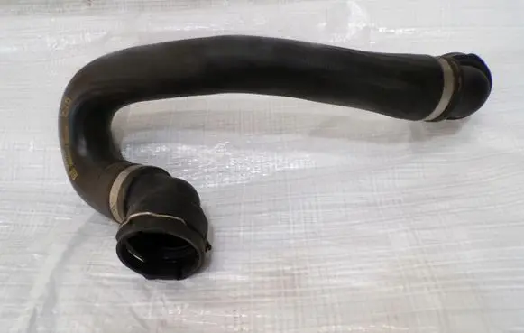 Opel Meriva B Engine coolant pipe/hose 13361948