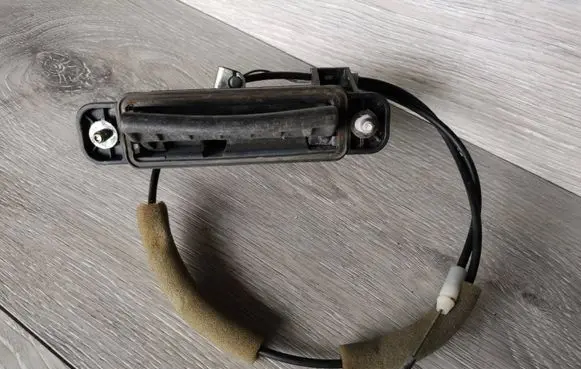 Mazda 3 I Tailgate/trunk/boot exterior handle