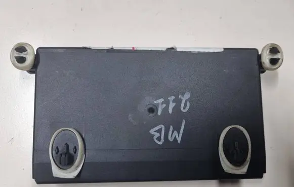 Mercedes-Benz E W211 Door control unit/module 2118707026 00401702