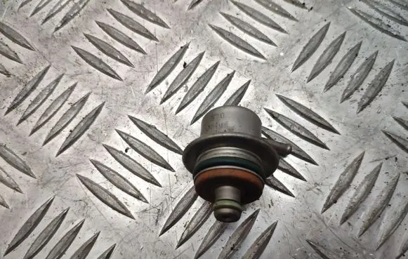 Fuel pressure sensor