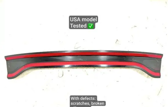 Tailgate rear/tail lights