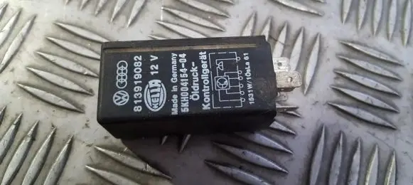 Audi 80 90 B3 Other relay 813919082 5KH004154-04