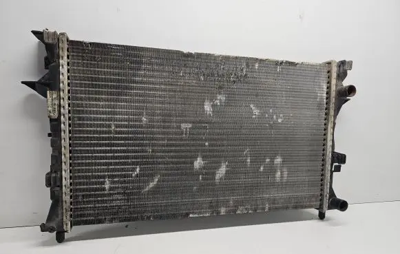 Opel Astra H Coolant radiator 8200008764B