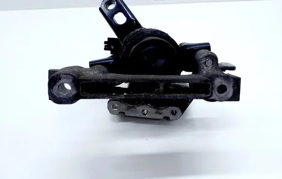 Toyota Auris E180 Engine mount bracket 123150X030