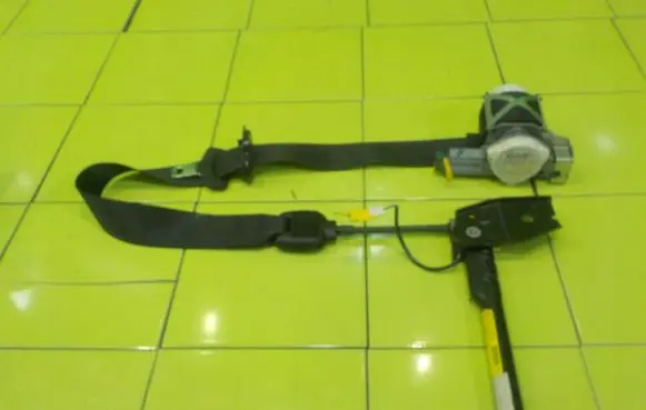Alfa Romeo Giulietta Front seatbelt 34056586G BEZPIECZENSTWA