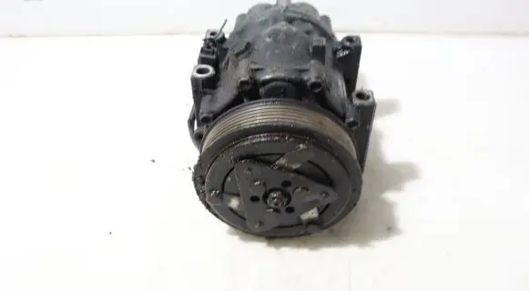 Volvo V50 Air conditioning (A/C) compressor (pump)