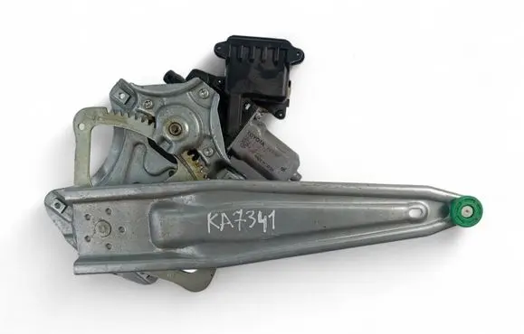 Toyota Avensis T270 Rear window lifting mechanism without motor 8570202020