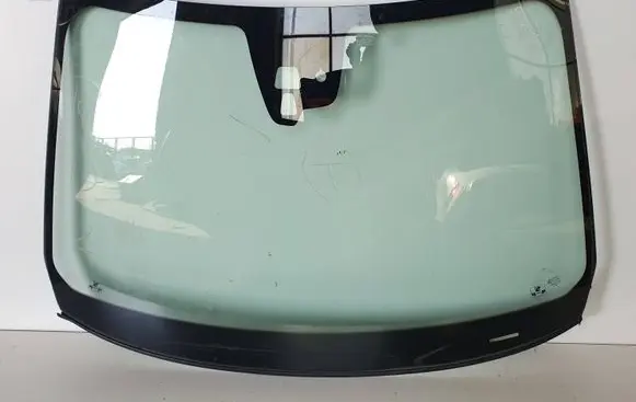 Volvo XC60 Front windscreen/windshield window 
