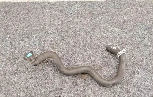 Land Rover Range Rover Sport L494 Engine coolant pipe/hose FPLA8K576CA FPLA8K576