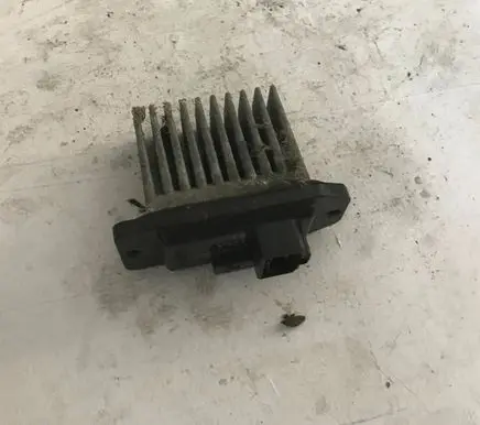 Mitsubishi Outlander Heater blower motor/fan resistor MK460293