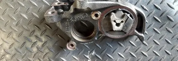 Peugeot RCZ Driveshaft support bearing bracket 9651493280