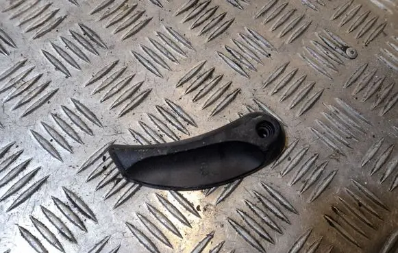BMW 5 F10 F11 Engine bonnet (hood) release handle 51239113984 9113984
