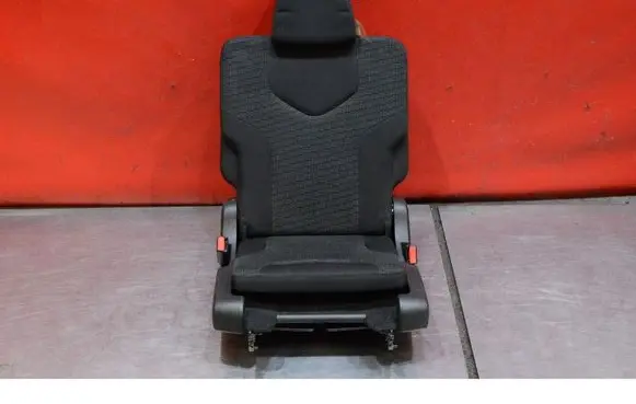 Peugeot 308 Second row seats 