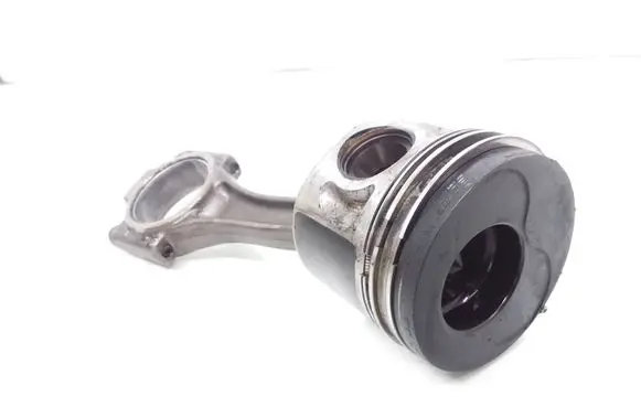 Volkswagen Touran I Piston with connecting rod