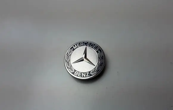 Mercedes-Benz C W204 Original wheel cap A1714000025