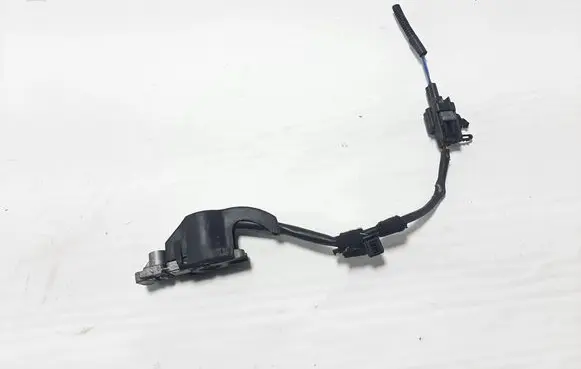 Volvo V40 Airbag deployment crash/impact sensor P31305432