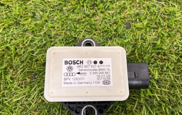 Audi A4 S4 B8 8K ESP acceleration yaw rate sensor 8K0907637A 0265005667