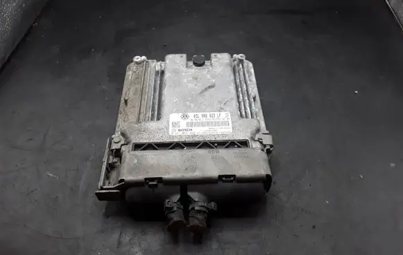 Volkswagen Golf VI Engine control unit/module 03L906022LF 0281015420 EDC17CP14