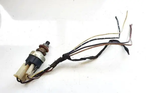 Volkswagen II LT Brake pedal sensor switch