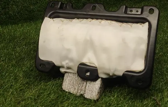 Passenger airbag