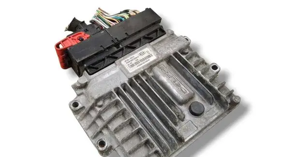 KIA Carnival Engine control unit/module ECU R0412C001G 39104-4X910