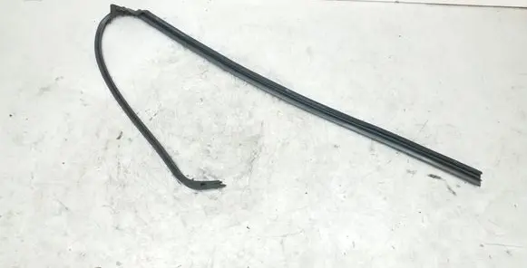 Volkswagen Scirocco Rubber seal front coupe door window 1K8837479A 1K8837479B