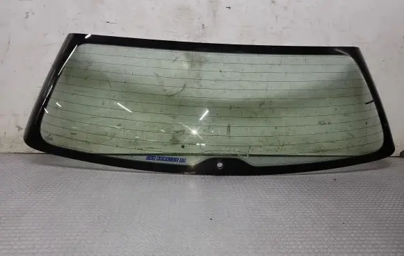 Volkswagen Polo Rear windscreen/windshield window 
