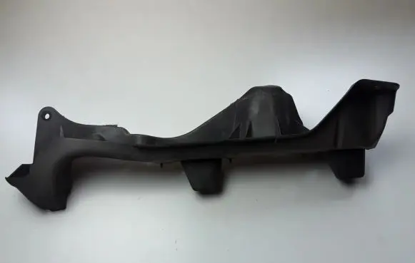 Fender mounting bracket