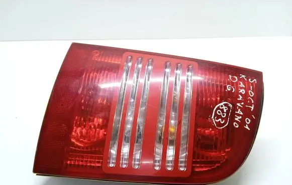Skoda Octavia Mk1 (1U) Rear/tail lights 1U9945096 1U9945112