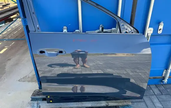 Audi e-tron Front door 4KE