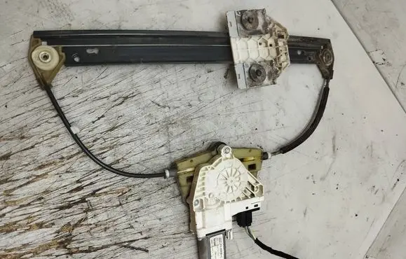 Audi A6 S6 C6 4F Rear door window regulator motor 4F0959801C 110997001250