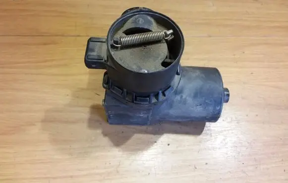 Seat Toledo I (1L) Central locking vacuum pump 