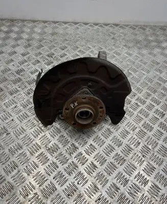 Volkswagen PASSAT B8 Front wheel hub